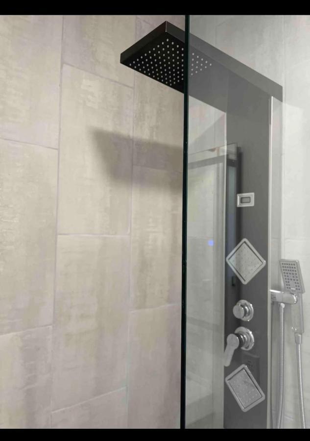 Private Luxe Room A Hidden Gem With Private Bath & Kitchen Φιλαδέλφεια Εξωτερικό φωτογραφία