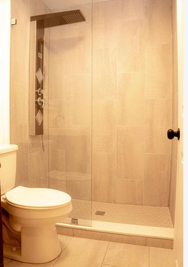 Private Luxe Room A Hidden Gem With Private Bath & Kitchen Φιλαδέλφεια Εξωτερικό φωτογραφία